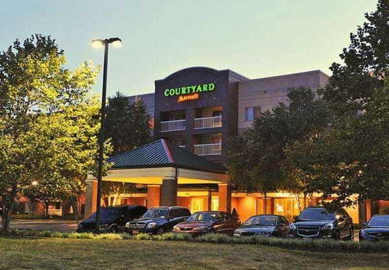 Hotel Courtyard Edison Woodbridge Esterno foto